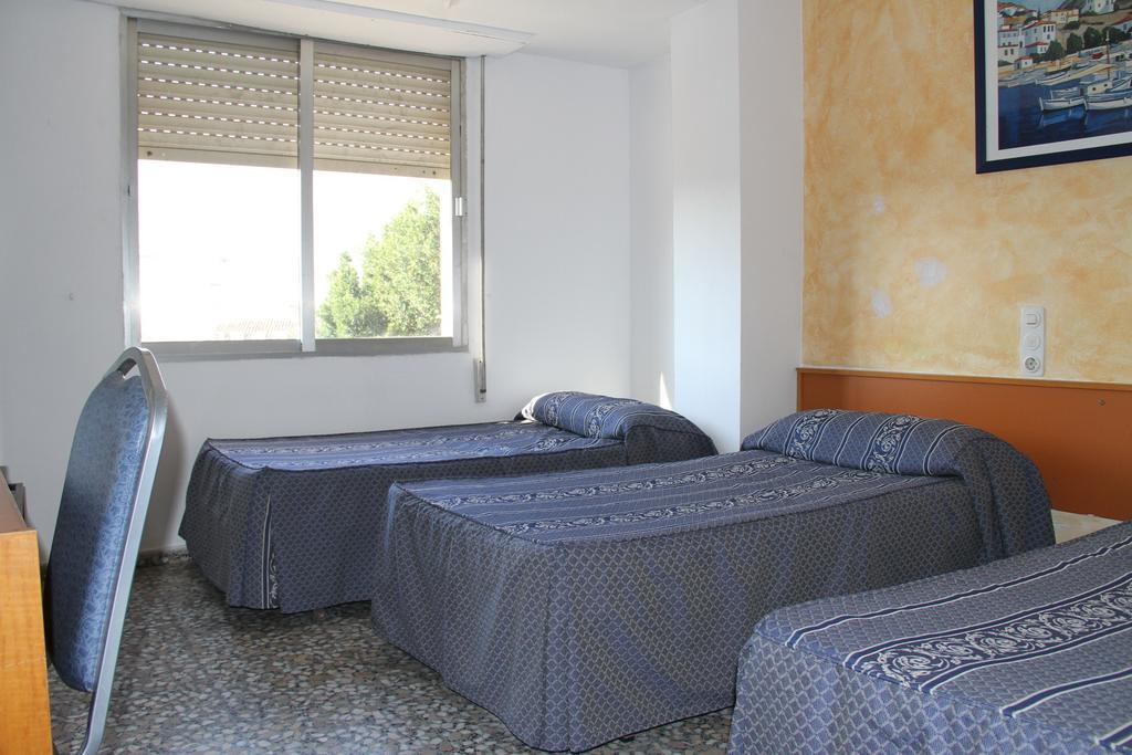 Hostal Mengual Gandía Room photo